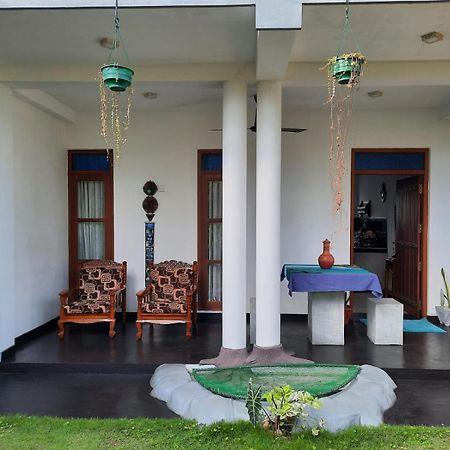 Sun & Moon Good View Villa Unawatuna Phòng bức ảnh